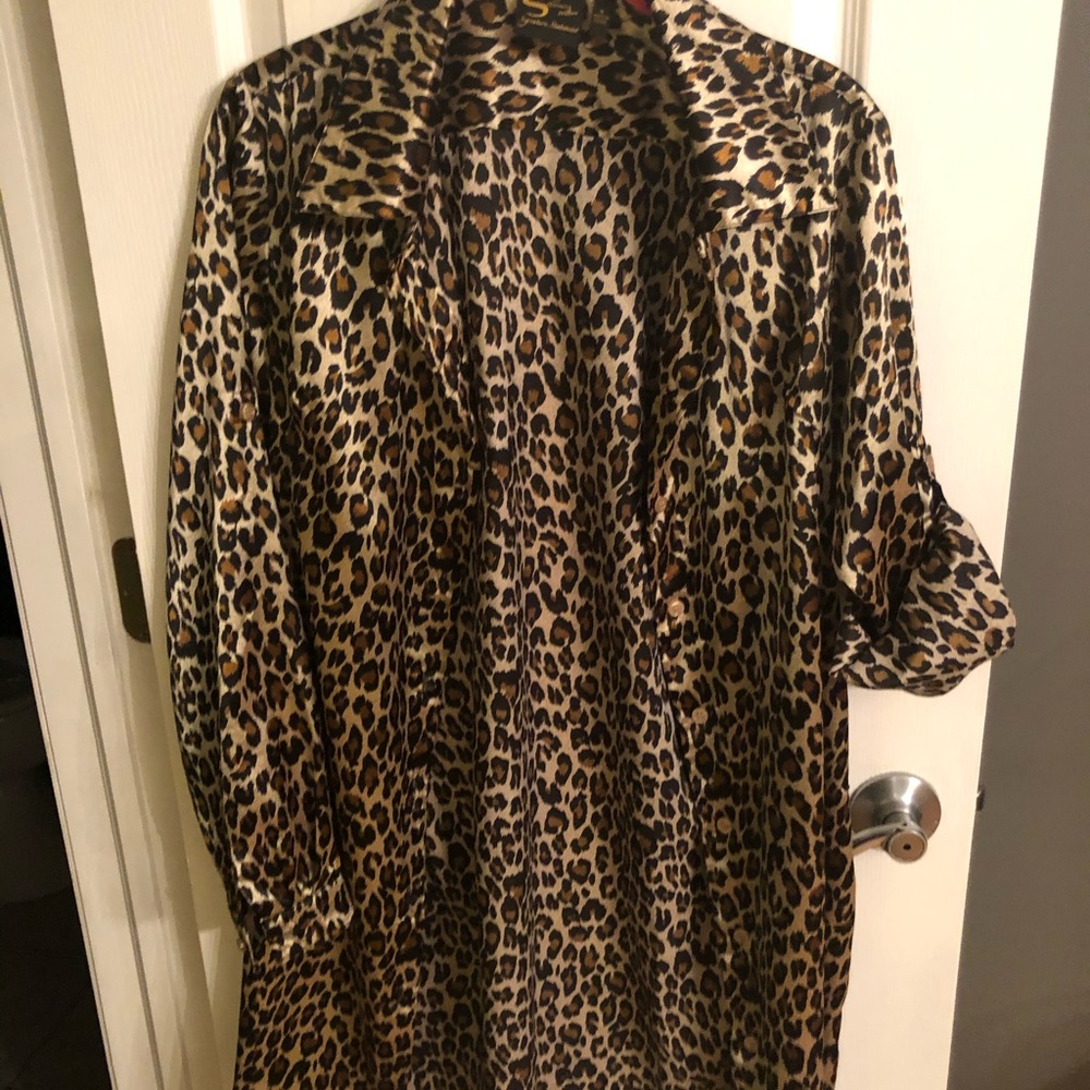 Leopard button down - Picture 6 of 6